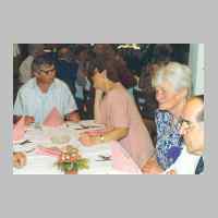 104-1092 Heimattreffen 1994 in Seesen. Gerhard Molgedei, Luise und Gisela Klein, Alois Merten.jpg